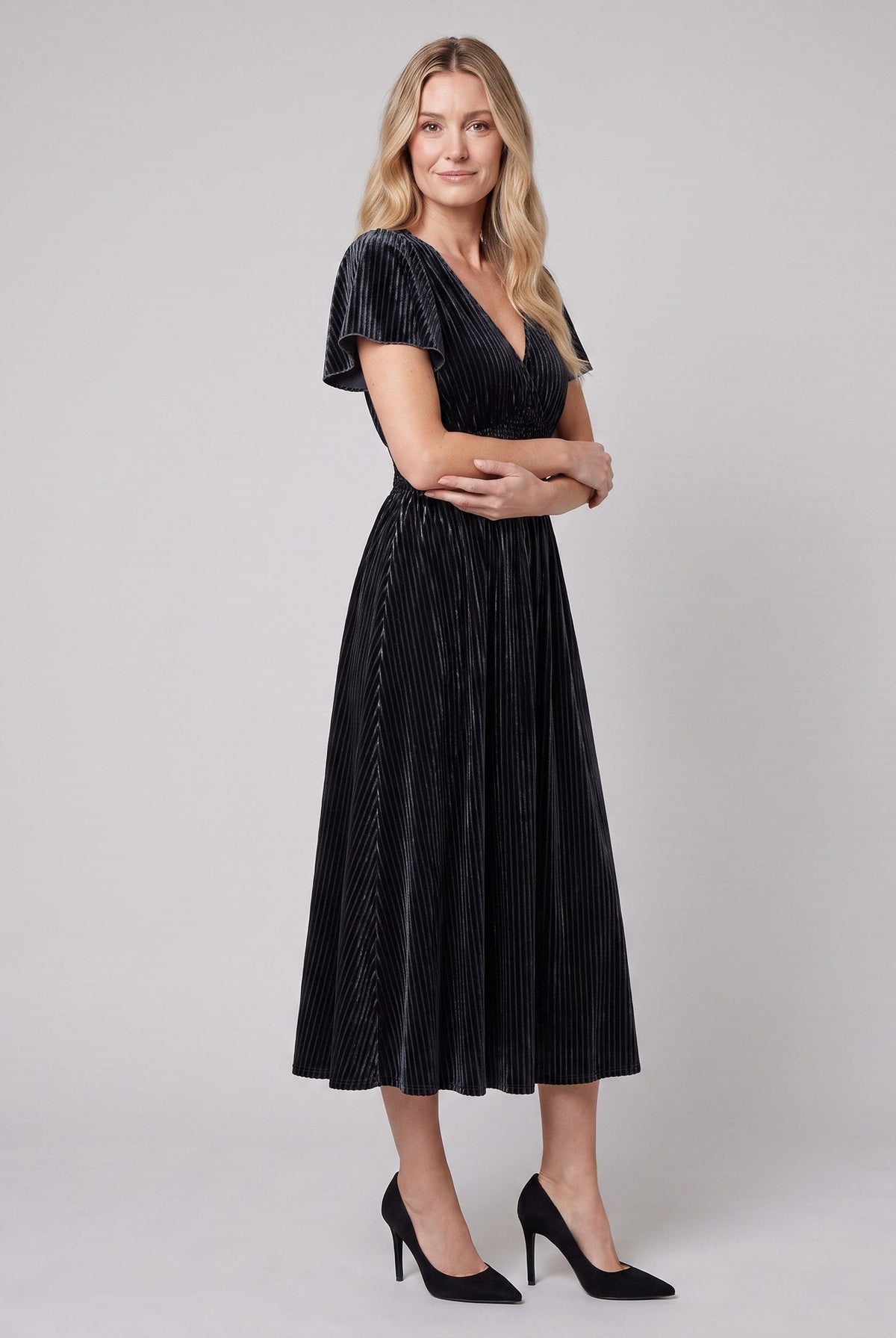 Emeraude ribbed velvet midi dress with shirred waist 4