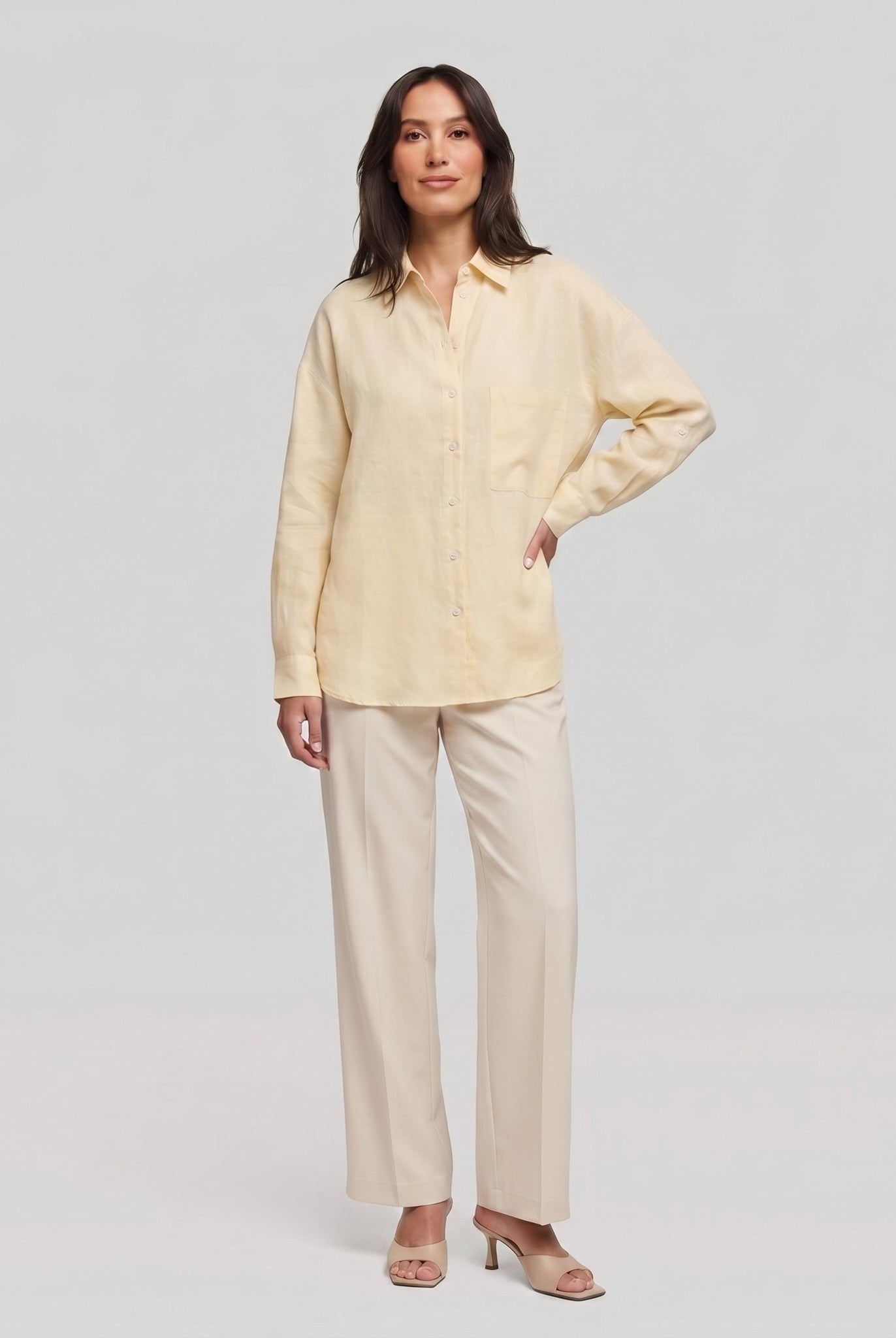 Lino Classic Shirt in pale yellow - oversized 100% linen button-up shirt on model