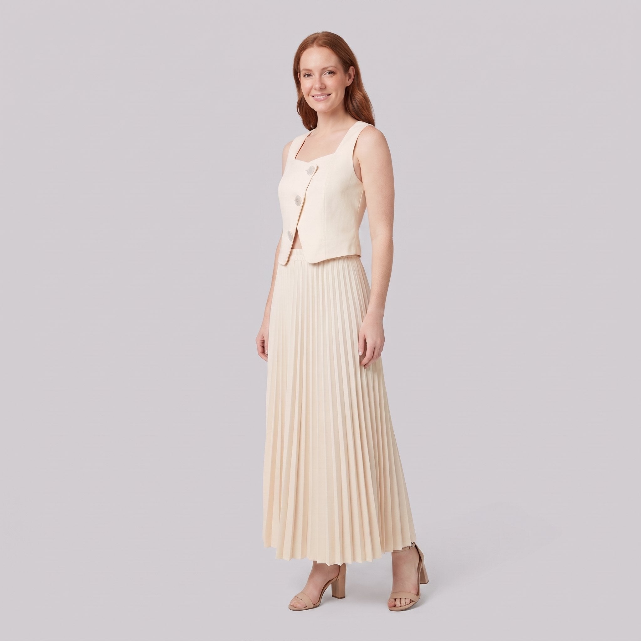 Sera Chic cream two-piece set, three-quarter side view