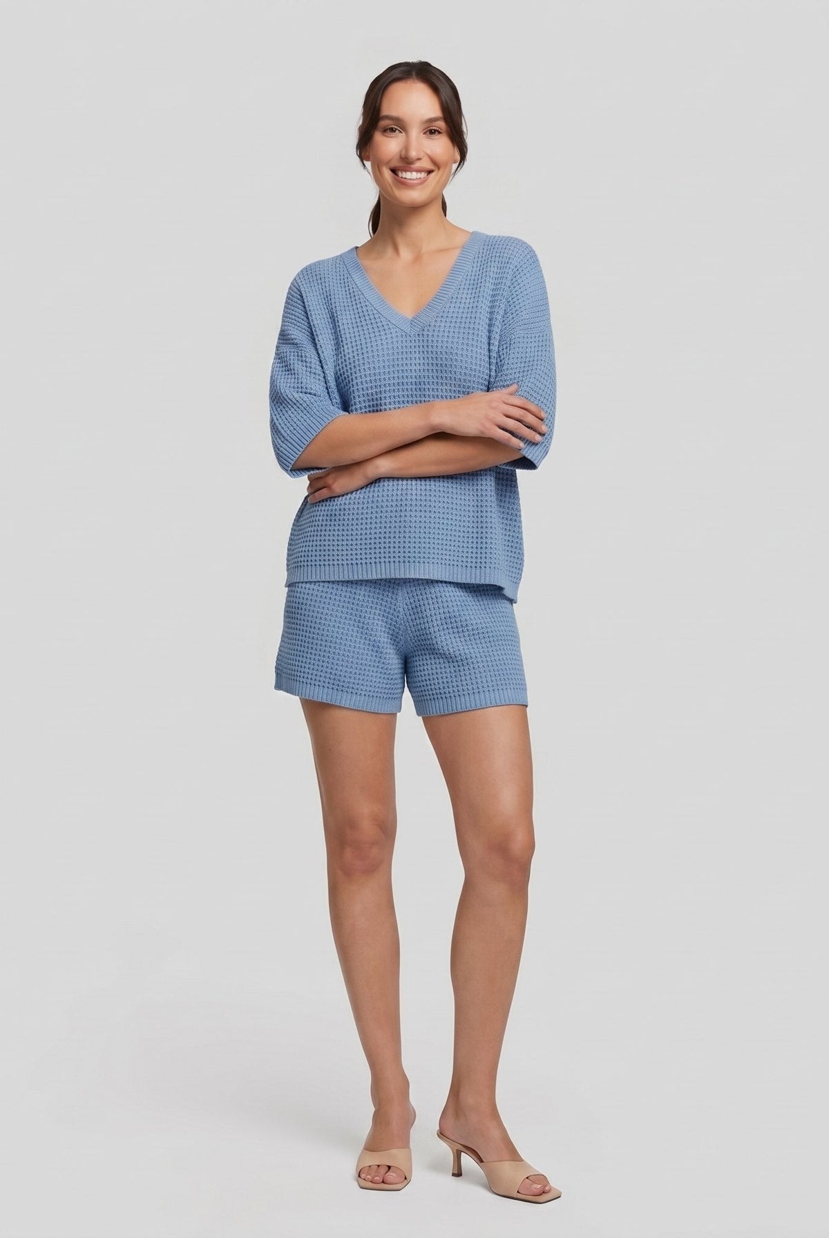 Wina Knit Set in blue — soft knit V-neck top and casual shorts two-piece set