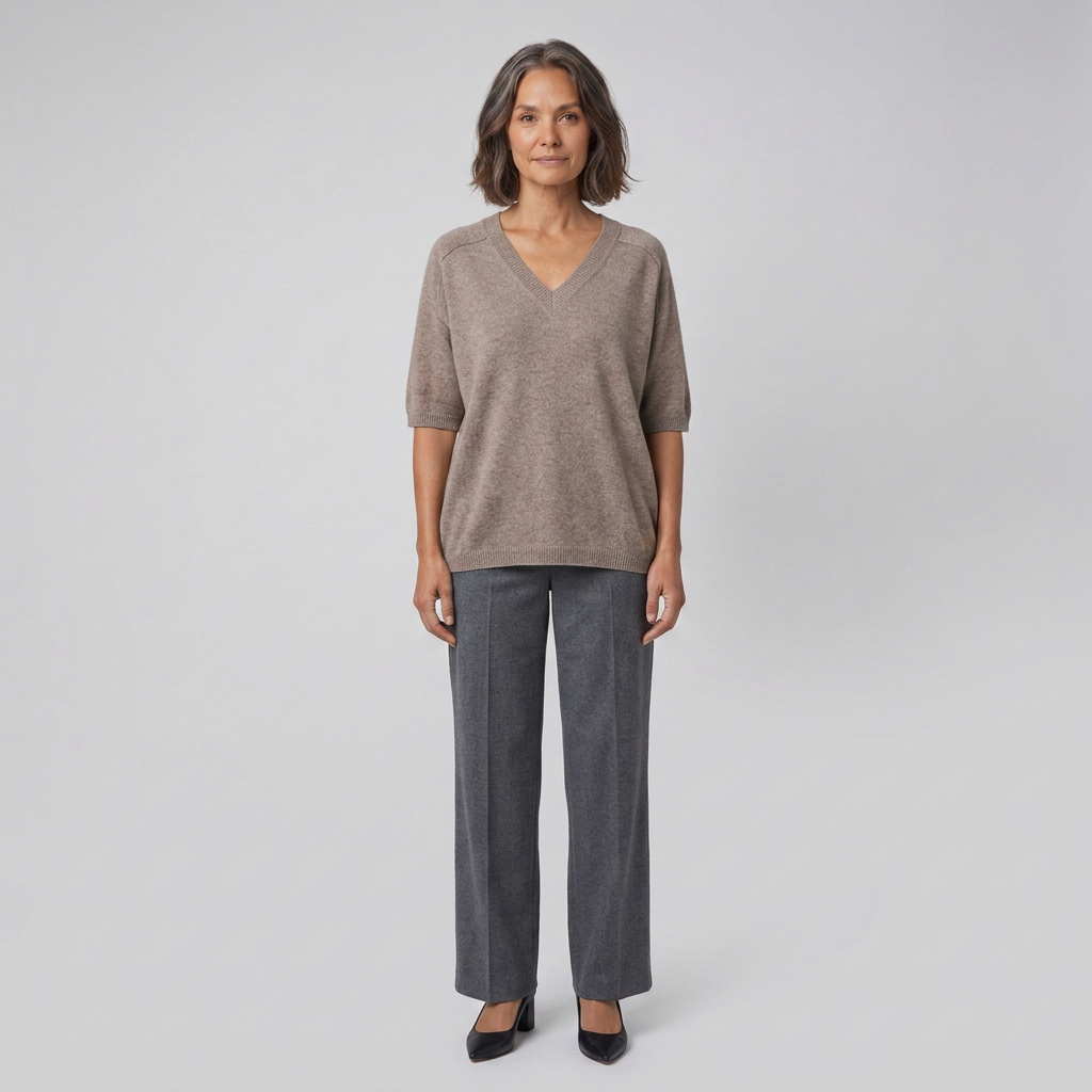 Soft jersey top with a V-neckline and half sleeves, view 1