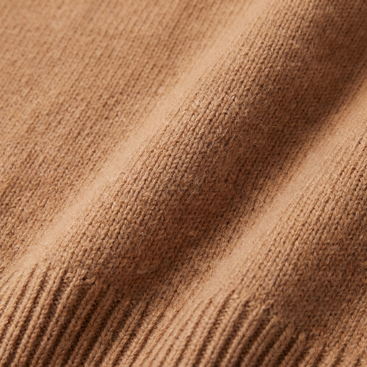 Roxane knit vest in camel brown, close-up of the fine knit texture