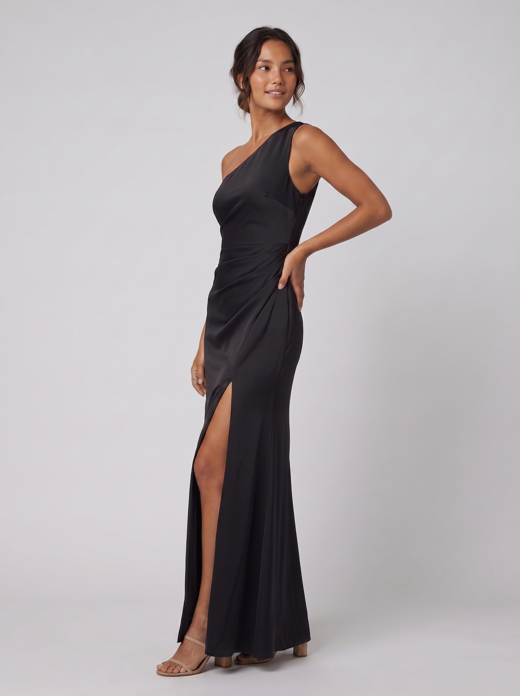 Beatrix black one-shoulder evening gown with side slit 4