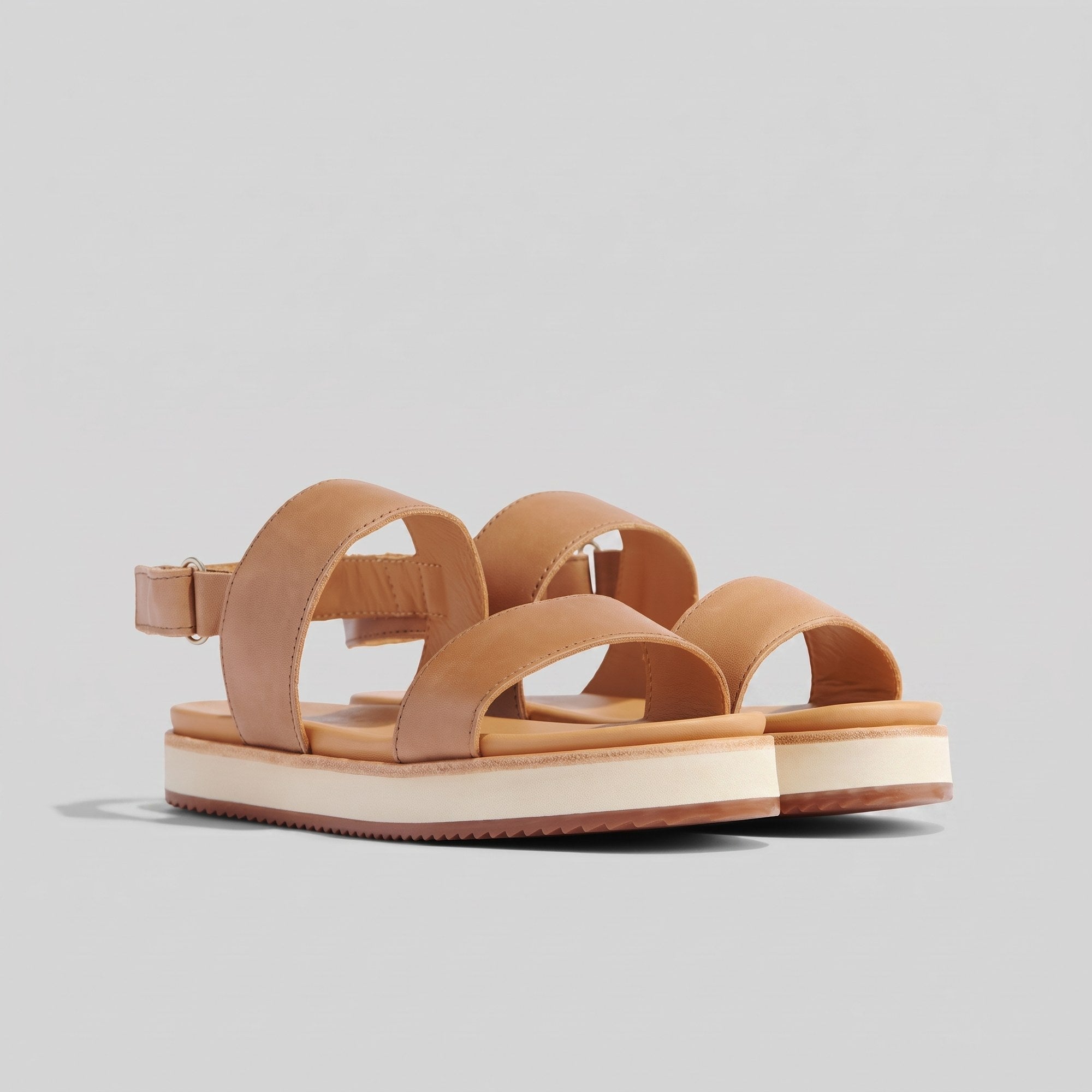 Gala almond flatform sandal with buckle strap 4