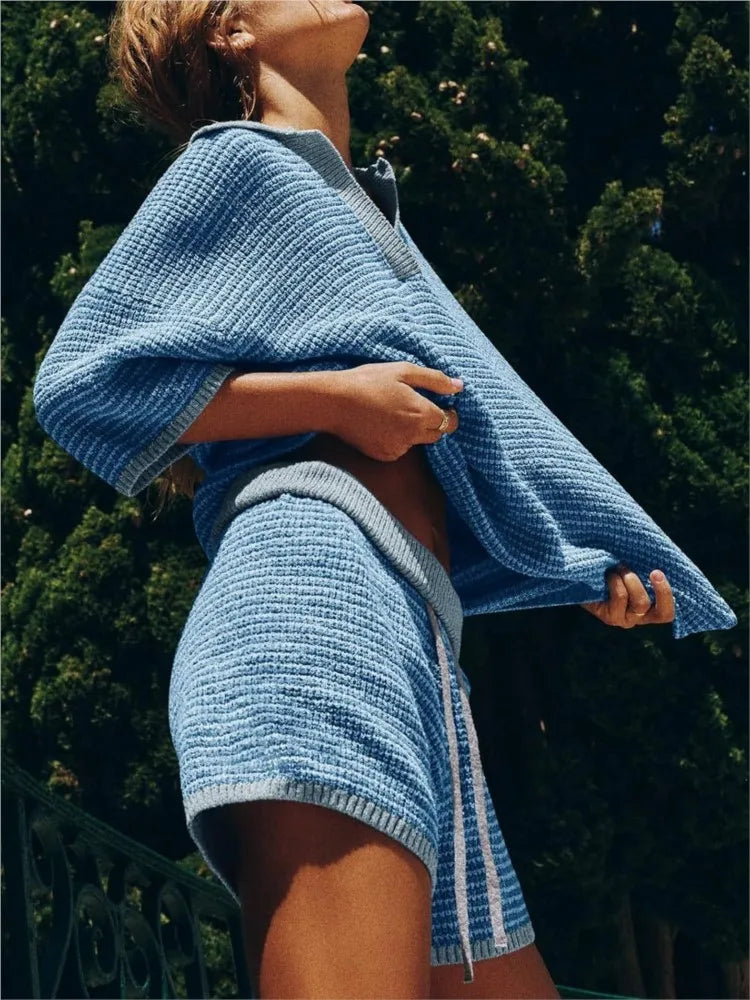 Wina Knit Set | Soft V-Neck Top and Casual Shorts, Relaxed Fit 3