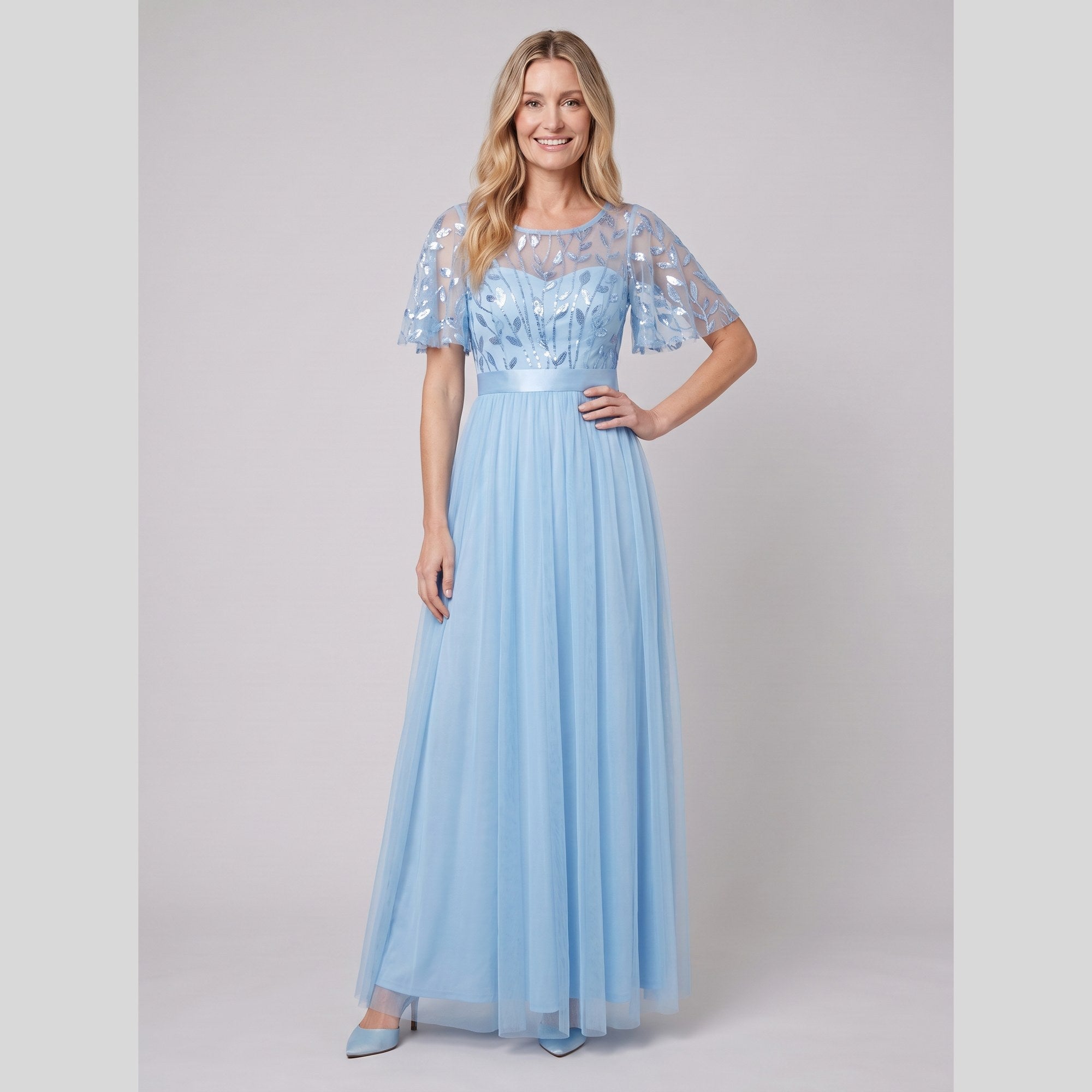 Maxi dress with a sequin bodice, tulle skirt and short sleeves, view 2