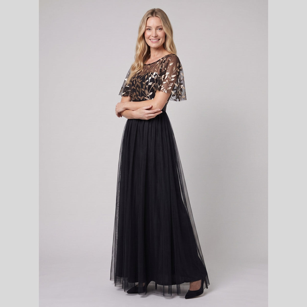Maxi dress with a sequin bodice, tulle skirt and short sleeves, view 5