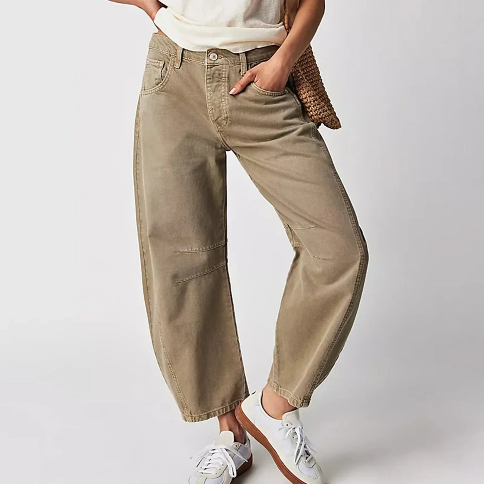 Barrel leg jeans with a curved seam and cropped hem, view 2