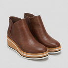 Women's boot in a clean understated silhouette, view 2